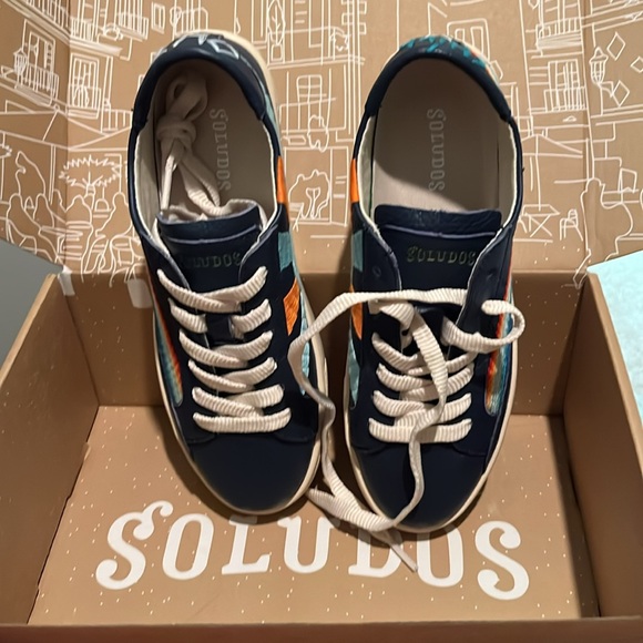 SOLUDOS BRAND NEW WITH TAGS!! - Picture 6 of 6